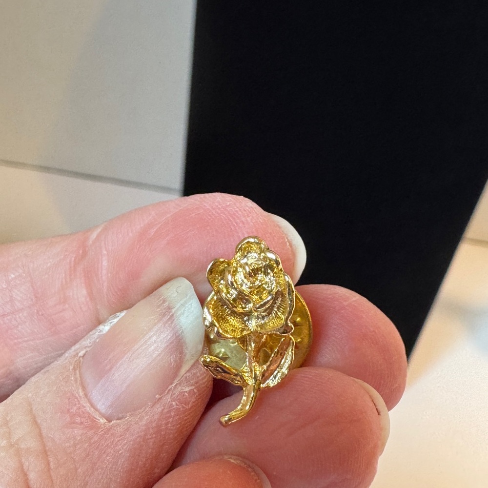 Gold Rose Brooch Pin